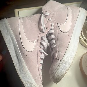Nike HighTop Blazers Size 6.5Y or Women’s 8